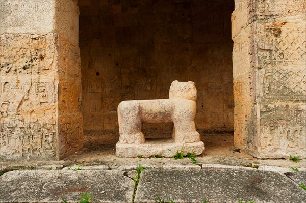 Mexico, Yucatan, Chichen Itza. Mayan ruins.