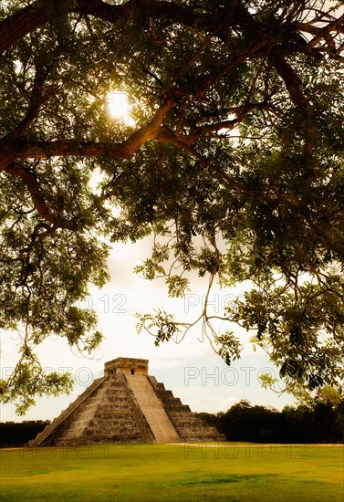 Mexico, Yucatan, Chichen Itza. Mayan ruins.