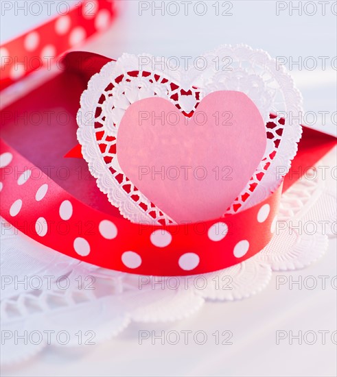 Close up of Valentine's Day decorations, studio shot. Photo : Daniel Grill