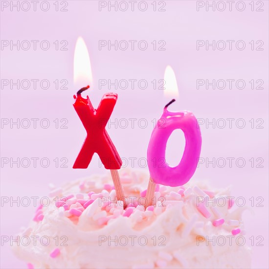 Close up of Valentine's Day decorations, studio shot. Photo : Daniel Grill