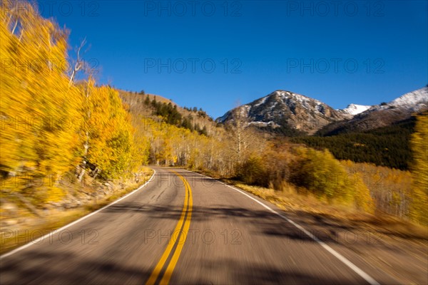 USA, Colorado. Road in mountains. Photo : John Kelly