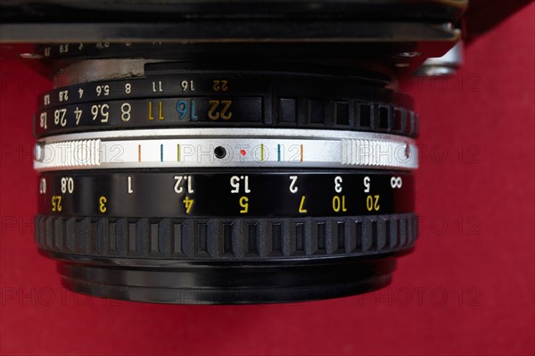 Studio shot of camera's lens. Photo : Winslow Productions