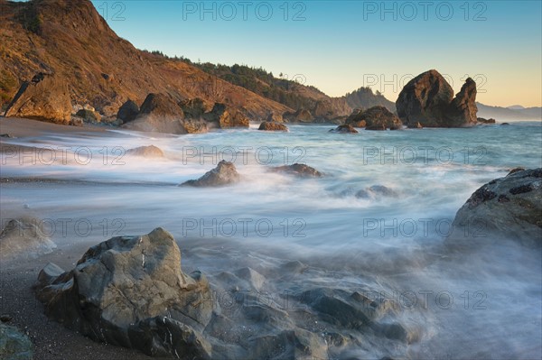 USA, Oregon, Curry County. Ghost wave. Photo : Gary Weathers