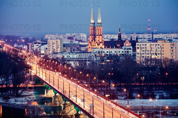 Poland, Warsaw. View over Vistula River towards Praga, Slasko-Dabrowski Bridge on foreground. Photo : Henryk Sadura