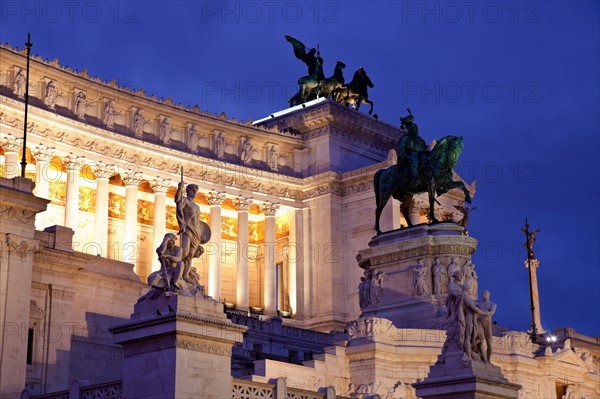 Italy, Rome. Victor Emmanuel II monument at dusk. Photo : Henryk Sadura