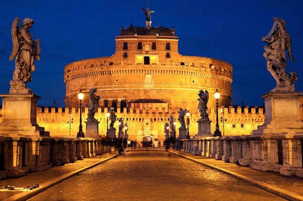 Italy, Rome. Castel Sant'Angelo in early morning . Photo : Henryk Sadura