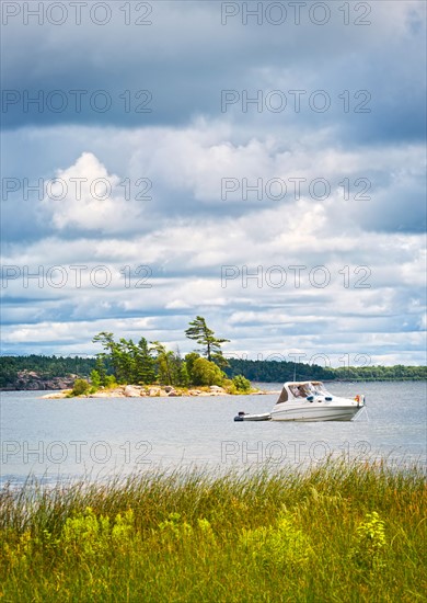 USA, Ontario, Georgian Bay. Recreational boat on water. Photo : Elena Elisseeva