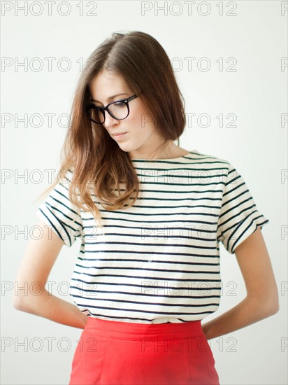 Studio shot of young woman. Photo : Jessica Peterson