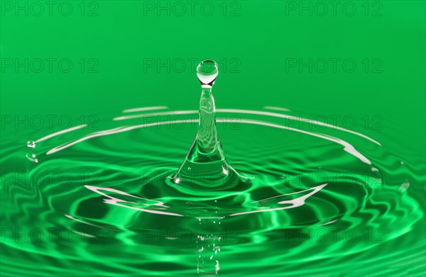 Green water splashing.
