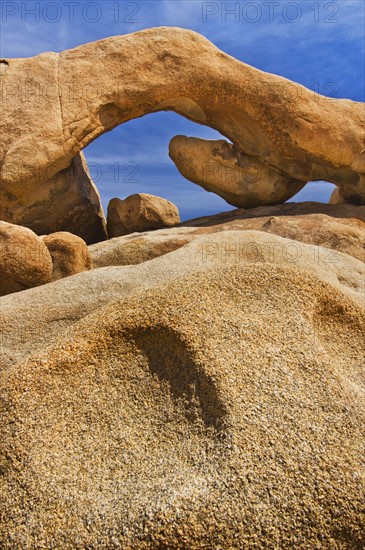 USA, California, Joshua Tree National Park, Arch rock.