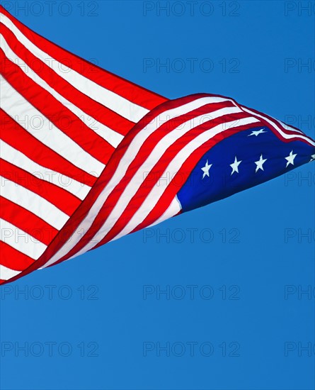 15 star US flag.