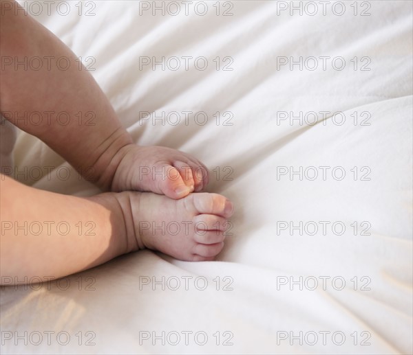 Feet of baby boy (2-5) . 
Photo : Jamie Grill