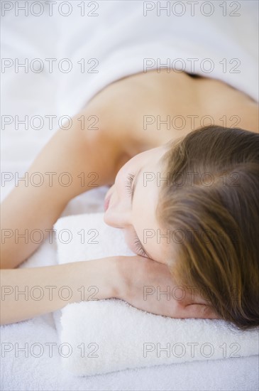 Woman relaxing in spa. 
Photo : Jamie Grill