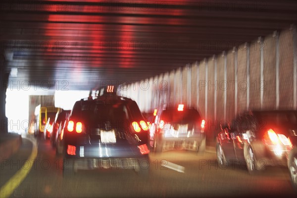 USA, New York, Long Island, New York City, Traffic jam in tunnel. 
Photo : fotog