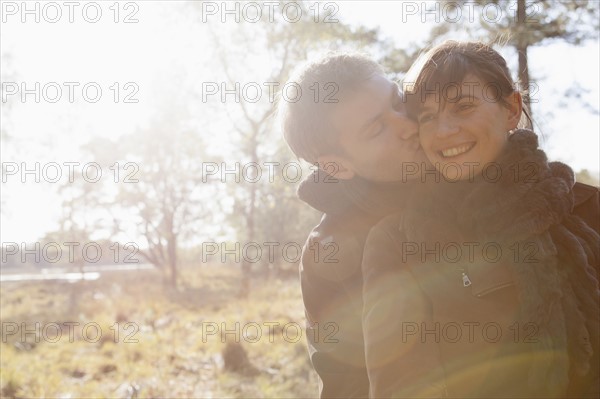 Young couple on romantic walk. 
Photo : Jan Scherders