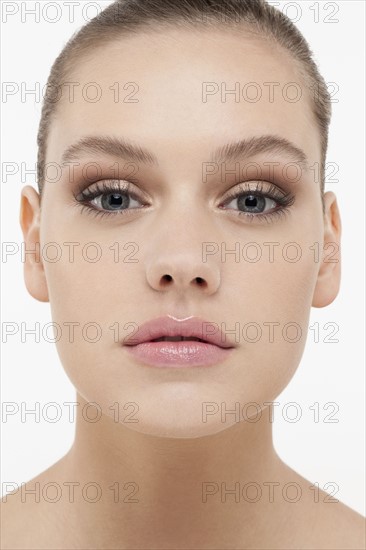 Portrait of young woman looking straight at camera. 
Photo: Jan Scherders