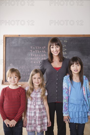 Teacher with schoolchildren (6-7,8-9). 
Photo: Rob Lewine