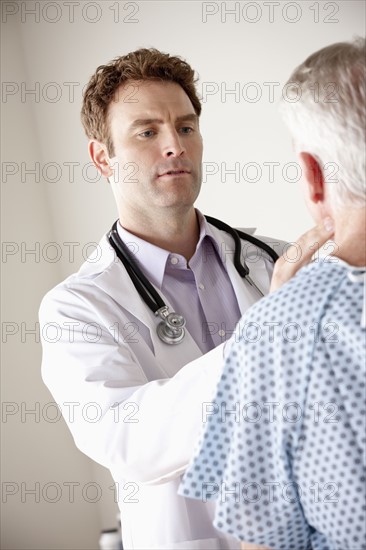 Senior patient and doctor. 
Photo : Rob Lewine