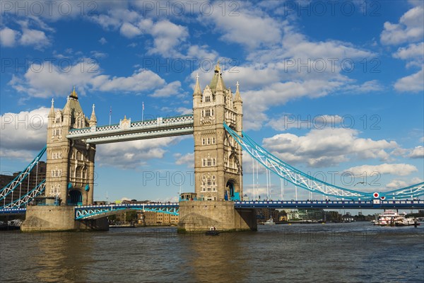 UK, London, Tower Bridge.