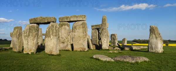 UK, England, Wiltshire, Stonehenge monument.