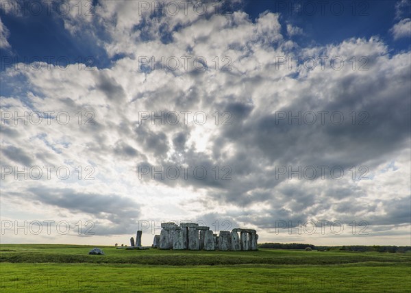 UK, England, Wiltshire, Stonehenge monument.