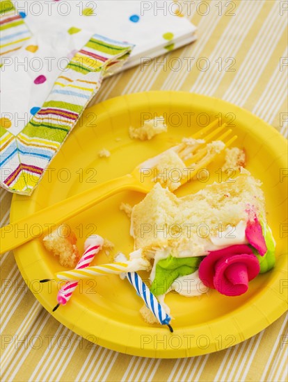 Plate with cake leftovers.