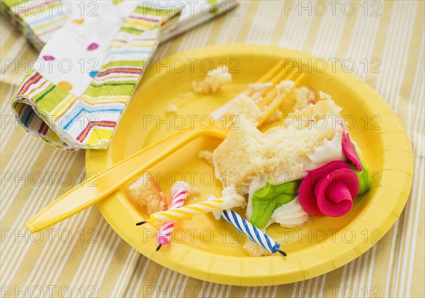 Plate with cake leftovers.