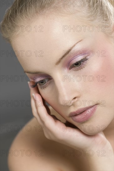 Beauty portrait of woman. Photo: Jan Scherders