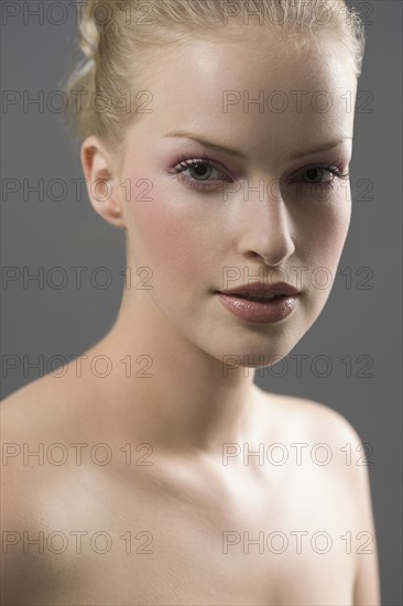 Beauty portrait of woman. Photo: Jan Scherders