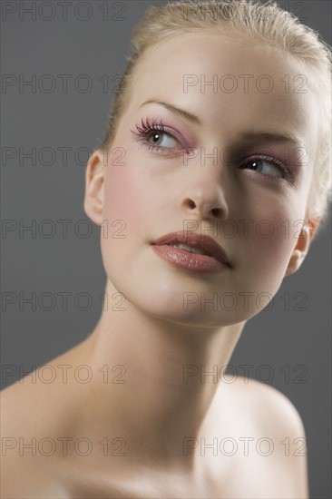 Beauty portrait of woman. Photo : Jan Scherders