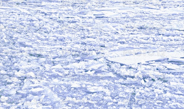 Close-up of broken ice. Photo: DKAR Images