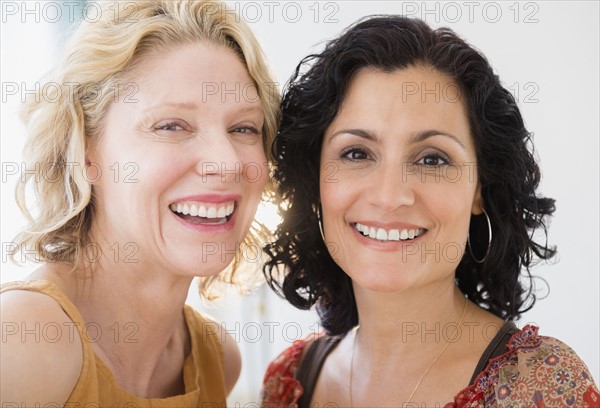 Portrait of two mature women. Photo : Jamie Grill