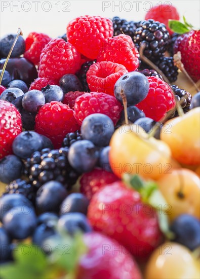 Heap of fresh fruits. Photo : Daniel Grill