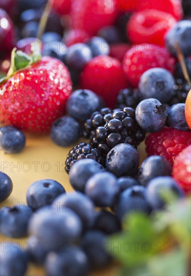 Heap of fresh fruits. Photo : Daniel Grill