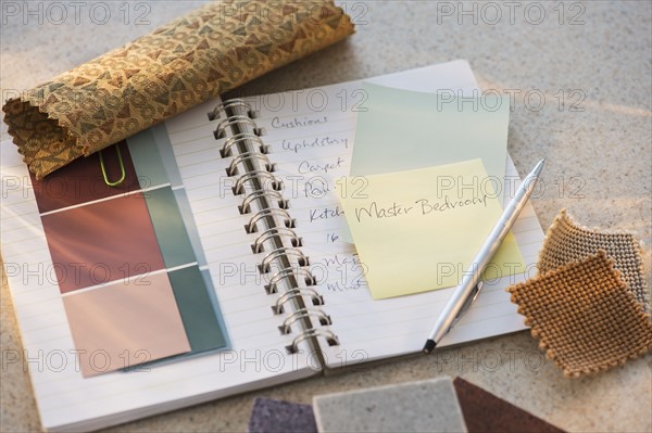 Notebook and color samples. Photo : Daniel Grill