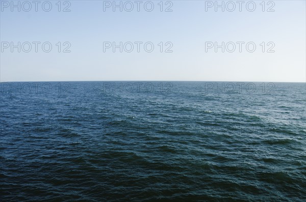 Horizon over sea. Photo: Tetra Images