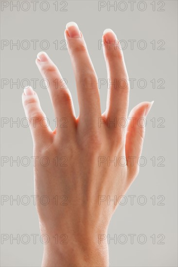 Feminine Hand. Photo : Mike Kemp