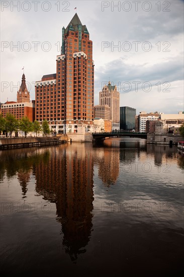 Milwaukee after heavy storm. Photo : Henryk Sadura