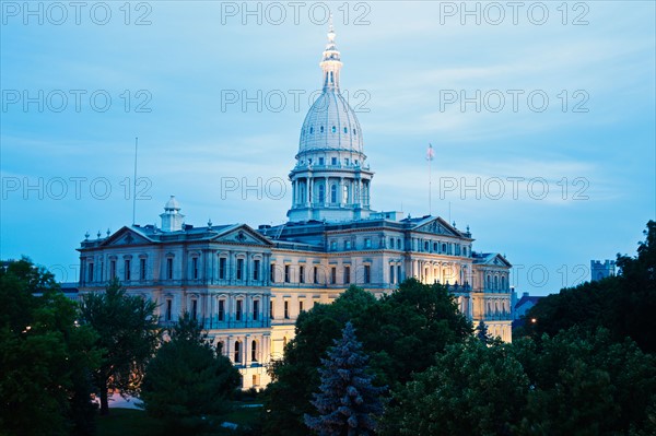 State Capitol Building. Photo : Henryk Sadura