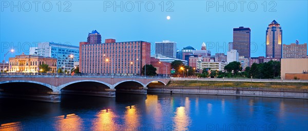 Full Moon . Photo : Henryk Sadura