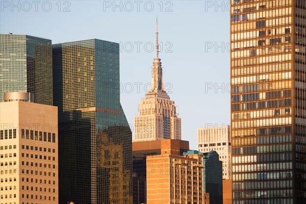 Skyline with Empire State Building. Photo : Alan Schein