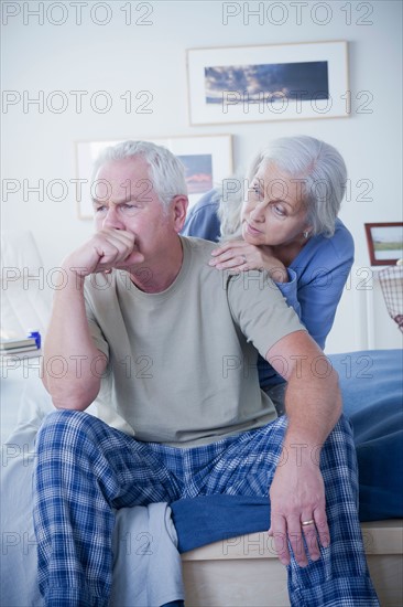 Senior couple after quarrel. Photo : Rob Lewine