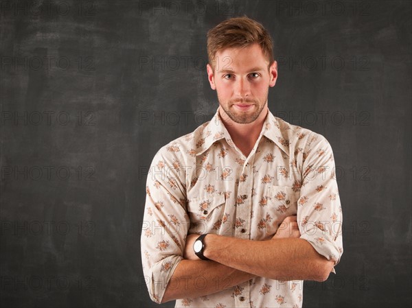 Studio portrait of young man. Photo : Jessica Peterson