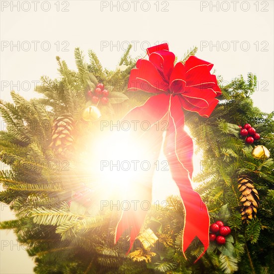 Wreath with glow.