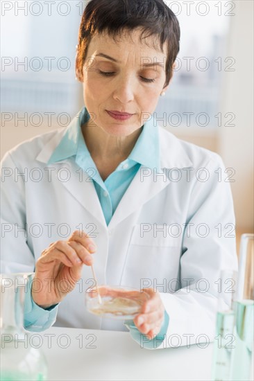 Woman working in laboratory.