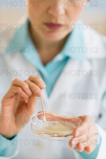 Woman working in laboratory.