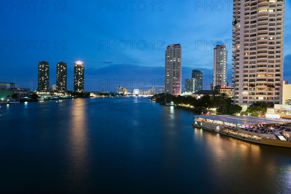 Chao Phraya River's banks at night