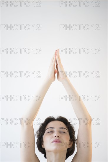 Woman meditating.
Photo : Jamie Grill