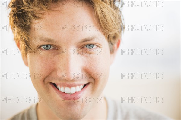 Portrait of blue-eyed man.
Photo : Daniel Grill