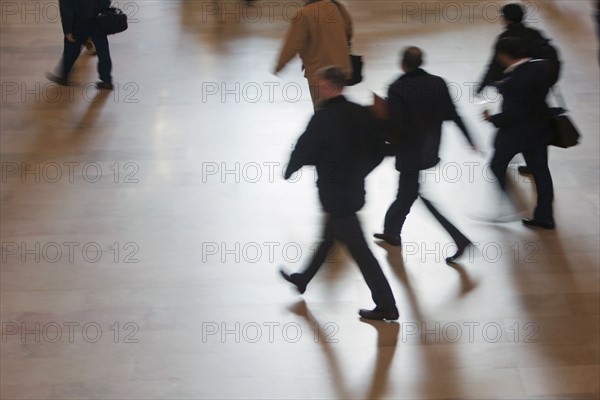High angle view of people walking at Grand Central Station. USA, New York State, New York City.
Photo : fotog